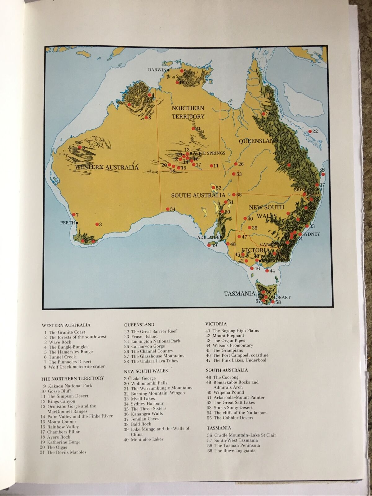 HC Book Australia's Natural Wonders Golden Press 1984 M Richardson Large