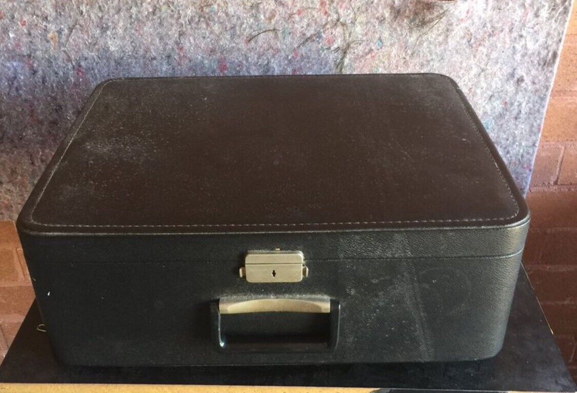 OLYMPIA Typewriter In Working  Condition W Hard case Portable