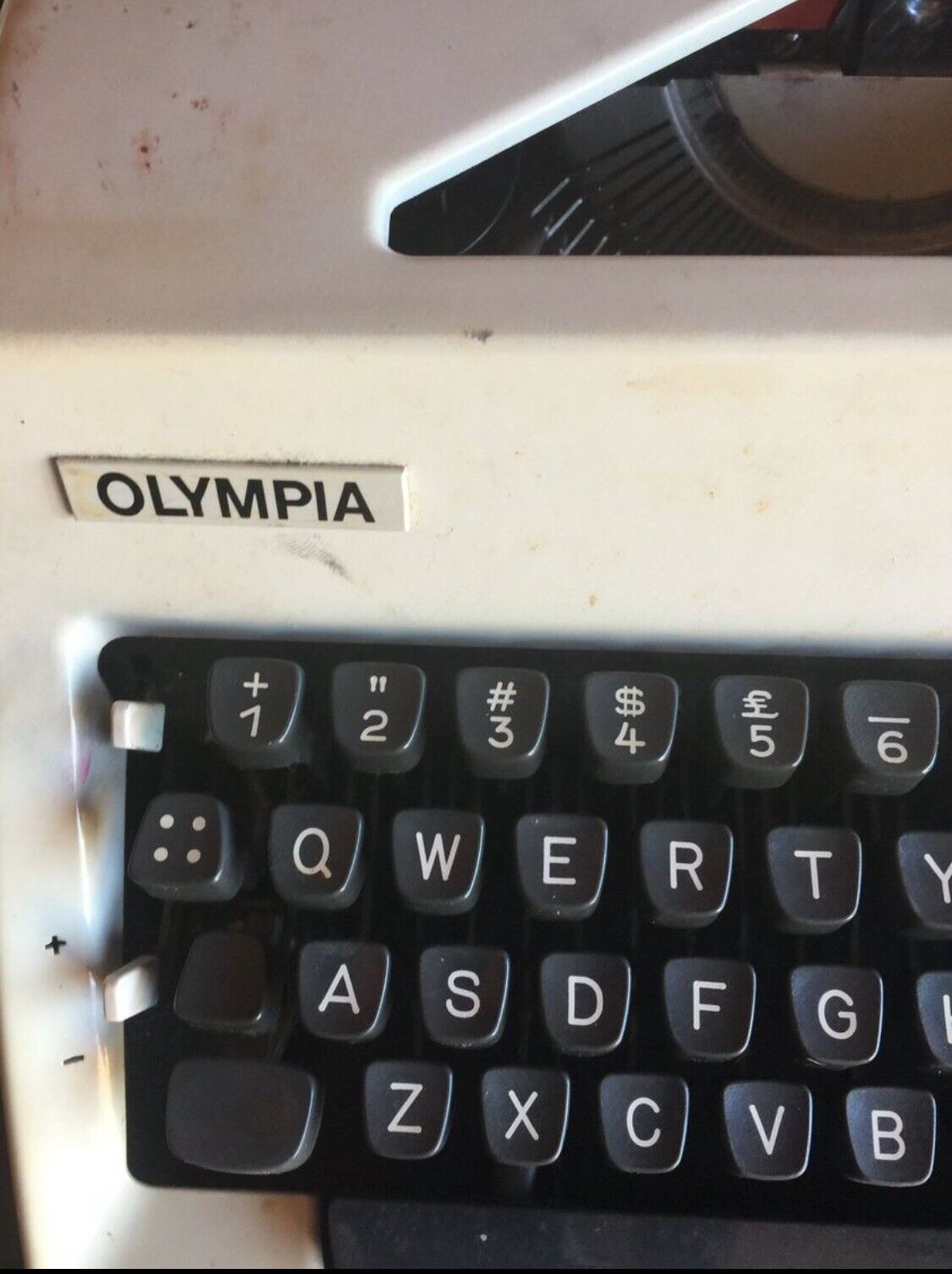 OLYMPIA Typewriter In Working  Condition W Hard case Portable
