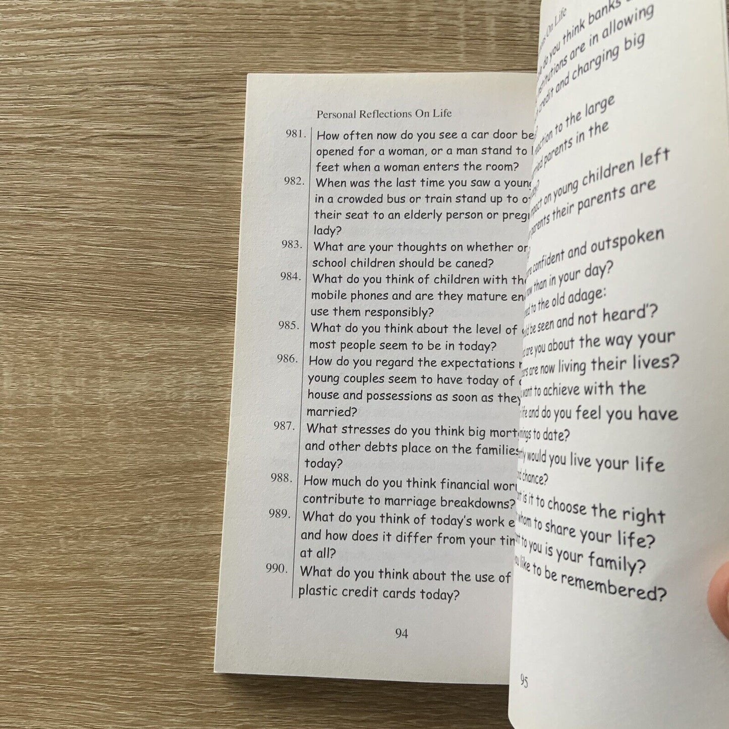 PB Book Signed By MEMORY MAN 1001 Life Story Questions  "To Shirley & Lorraine"