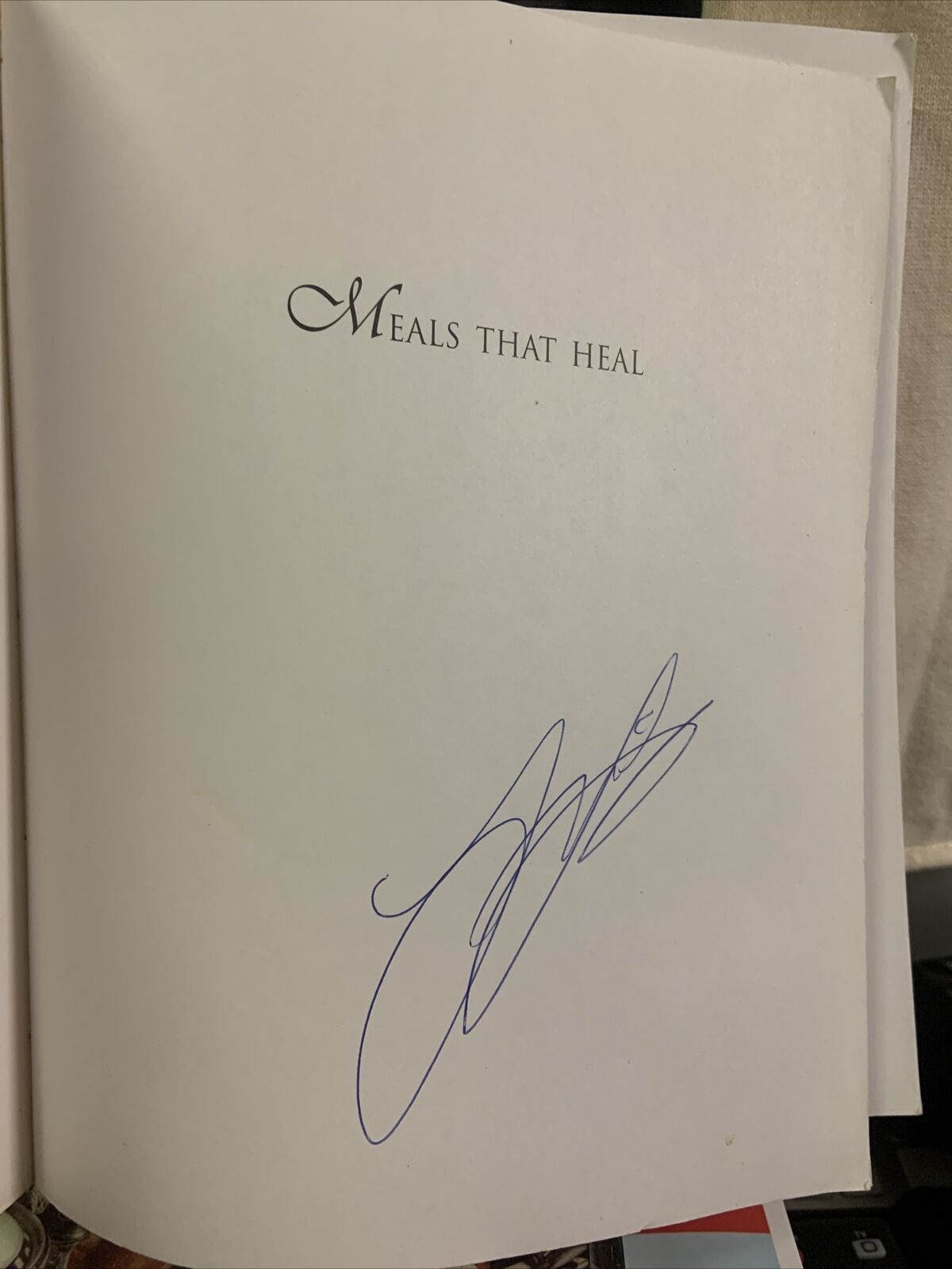 Signed MEALS THAT HEAL A Nutraceutical Approach to Diet and Health Lisa Turner