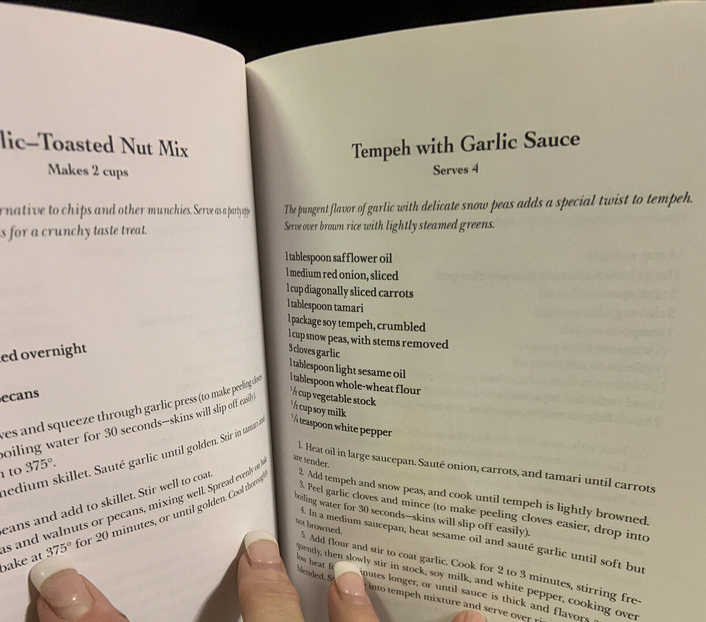Signed MEALS THAT HEAL A Nutraceutical Approach to Diet and Health Lisa Turner