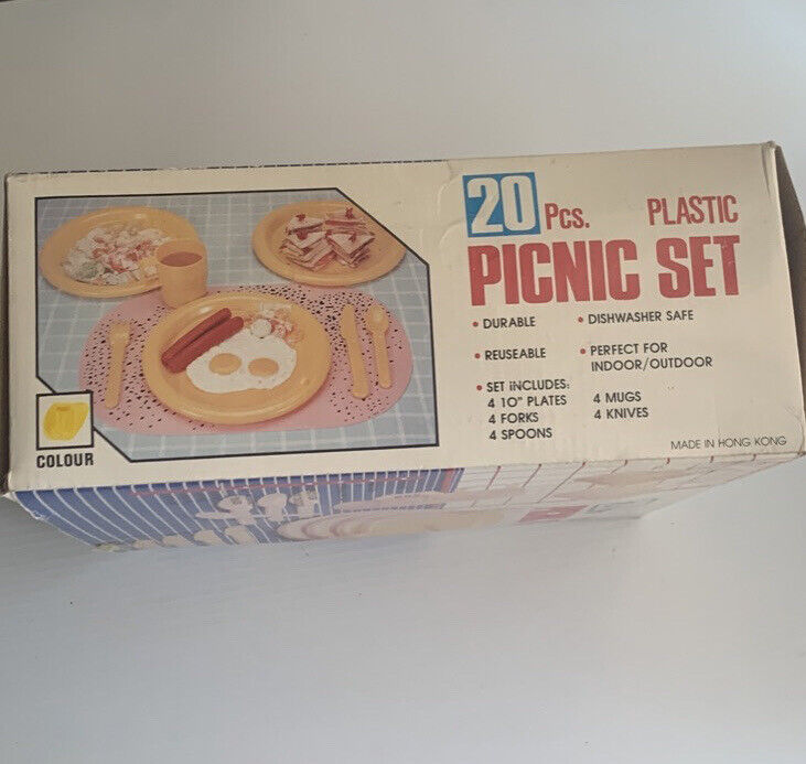 MCM Yellow 20 Piece Plastic Picnic Set 4 Person New in Box Made in Hong Kong NOS