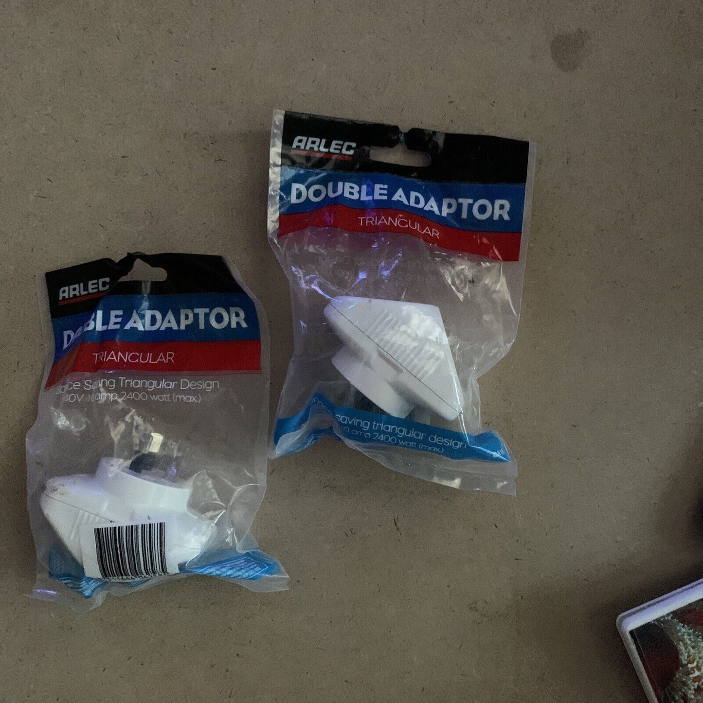 2 ARLEC 2400w Double Adaptor Triangular 2 Socket Whiter Power Board Splitter NEW