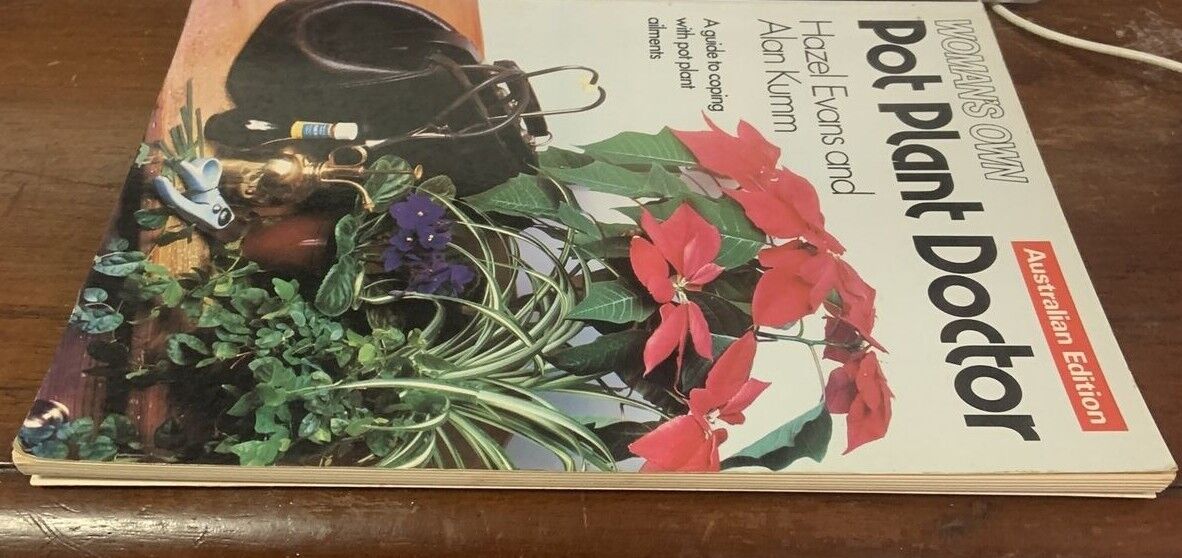 Vintage PB Book WOMANS OWN POT PLANT DOCTOR Hazel Evans Alan Kumm Aussie Edition