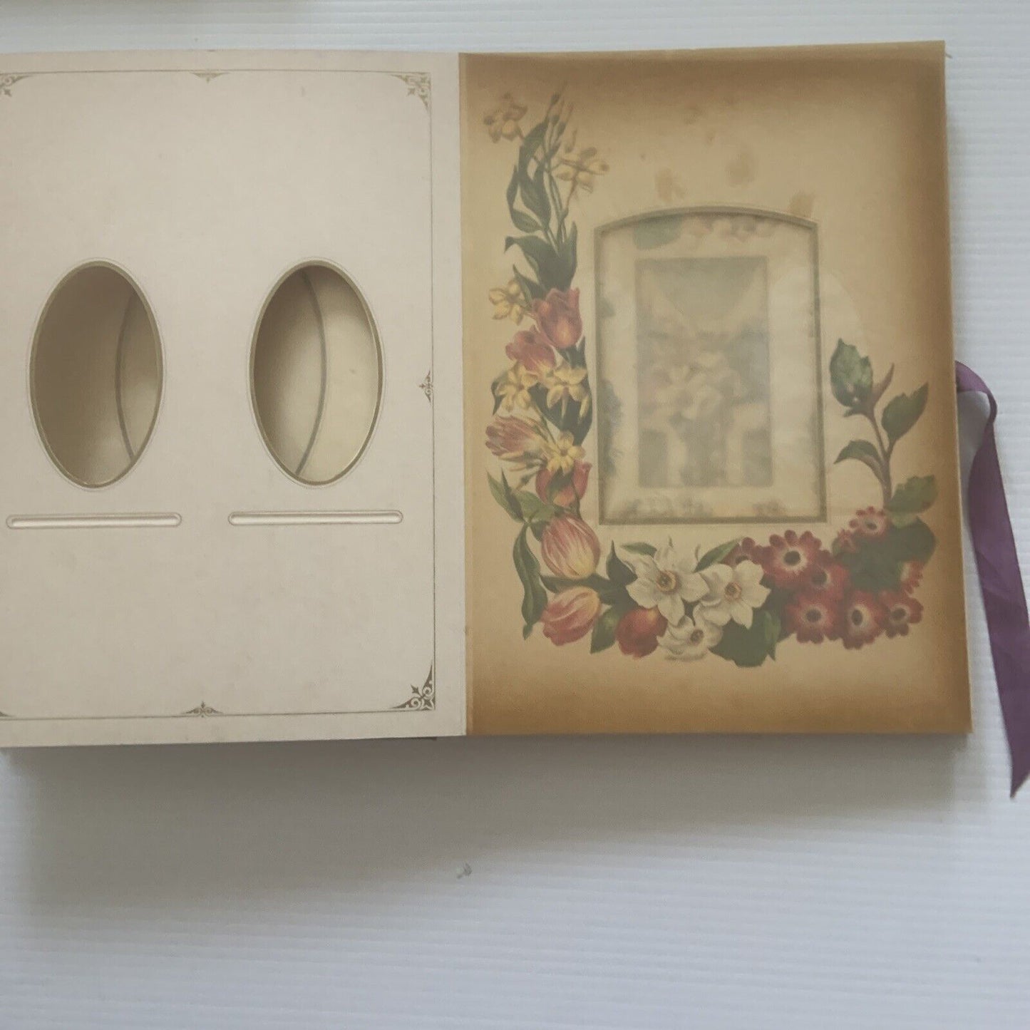 Photograph Album THE LANGUAGE OF FLOWERS  1992 Foxing Tanning 29x20.5cm PHOTO