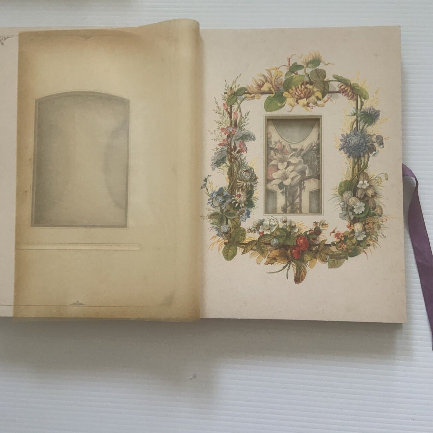 Photograph Album THE LANGUAGE OF FLOWERS  1992 Foxing Tanning 29x20.5cm PHOTO