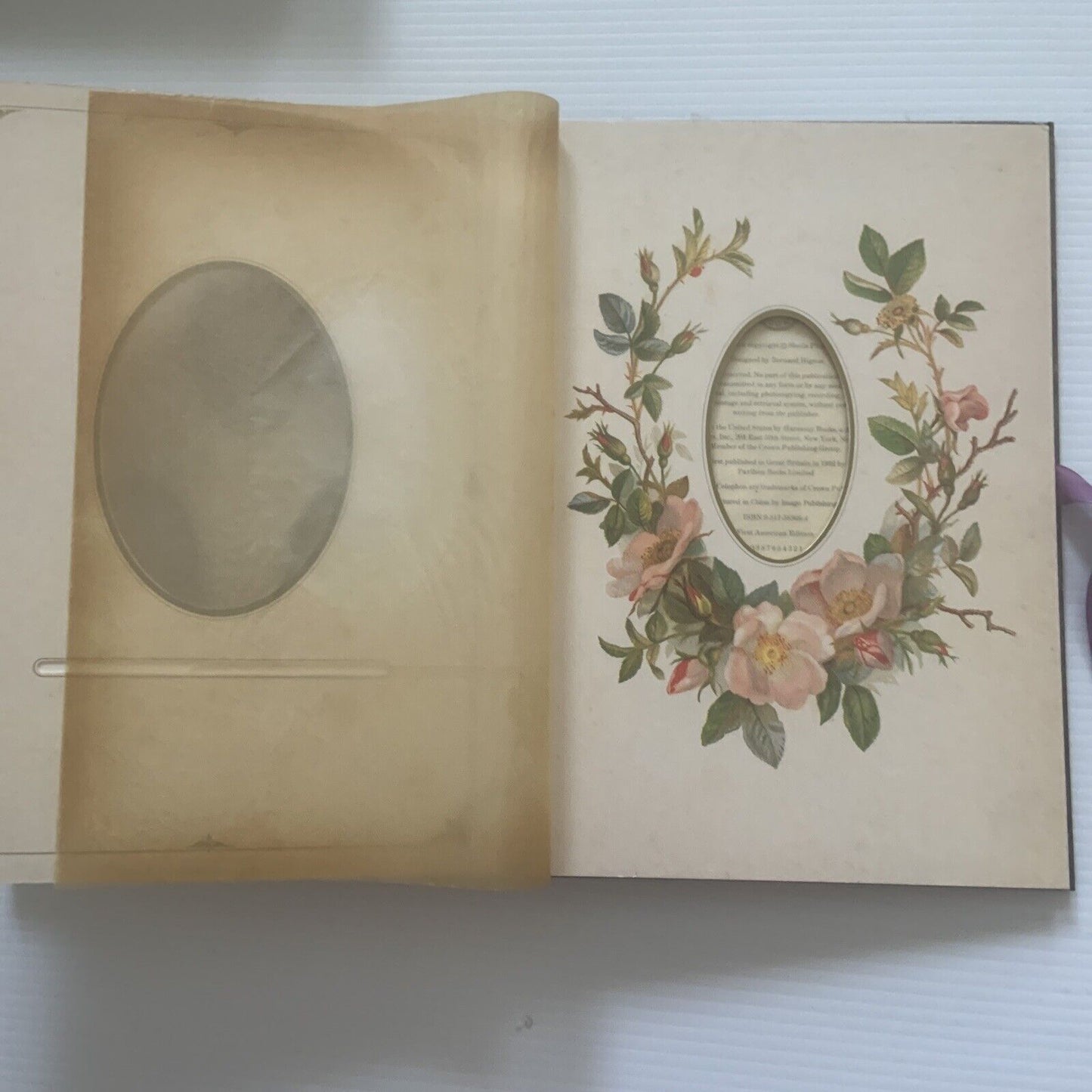 Photograph Album THE LANGUAGE OF FLOWERS  1992 Foxing Tanning 29x20.5cm PHOTO