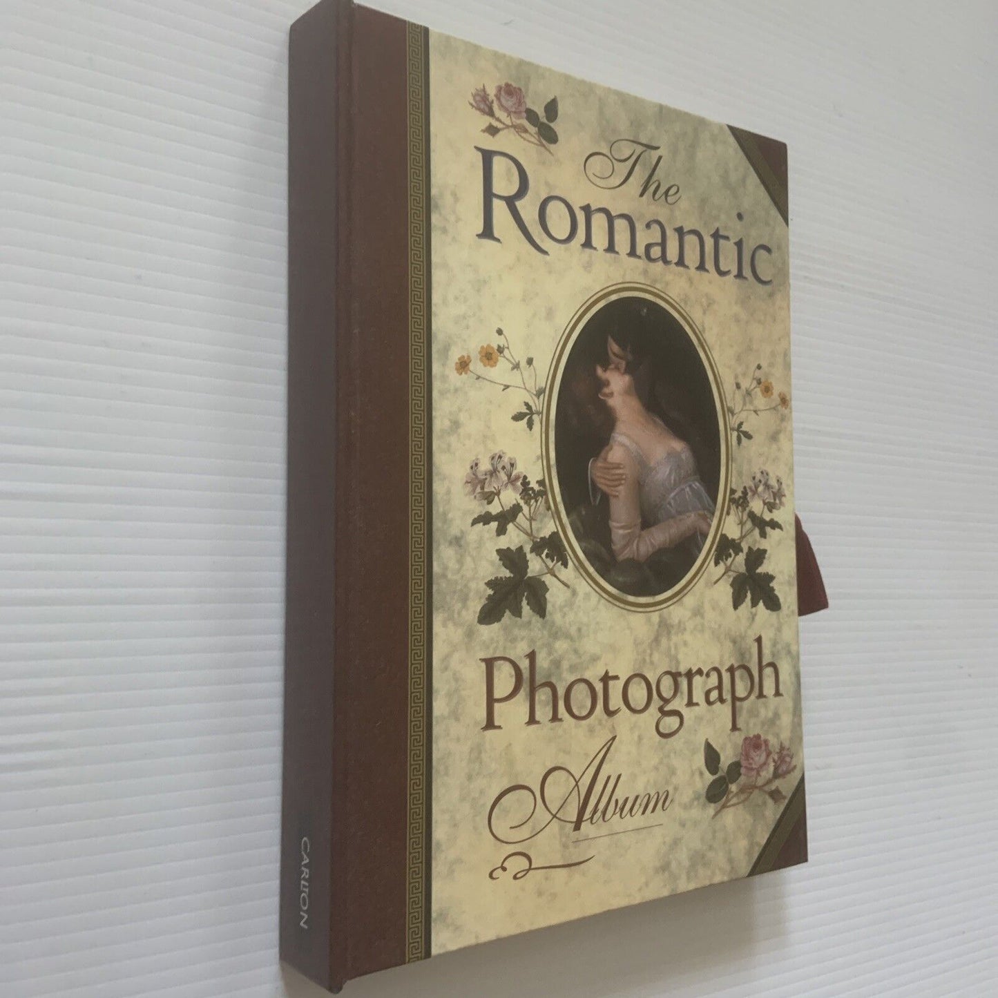 Large THE ROMANTIC Photograph Album  Features “The Kiss” 1997 NEW Carlton Books