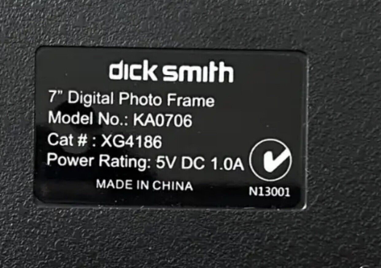 DICK SMITH 7" Digital Photo Frame Multimedia Player Usb Card Reader Jpeg Mp3 Avi
