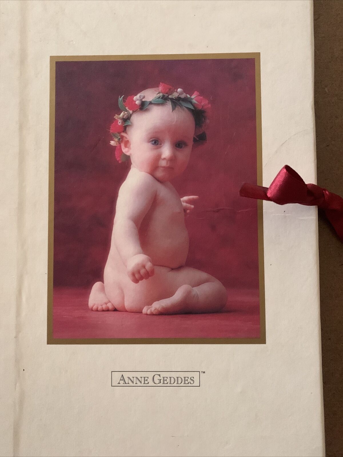 Photograph  Album ANNE GEDDES Magic Moments Baby 16 Photo Spaces 1997 HC Ribbon