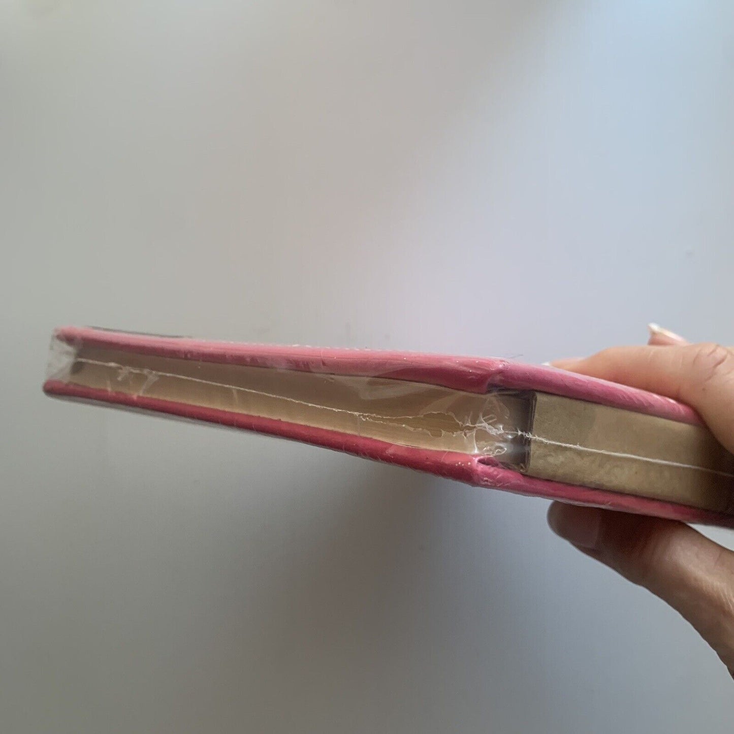 PHOTO ALBUM UR1 Hot Pink holds 200 Photos 10x15cm Acid Free Sealed NEW