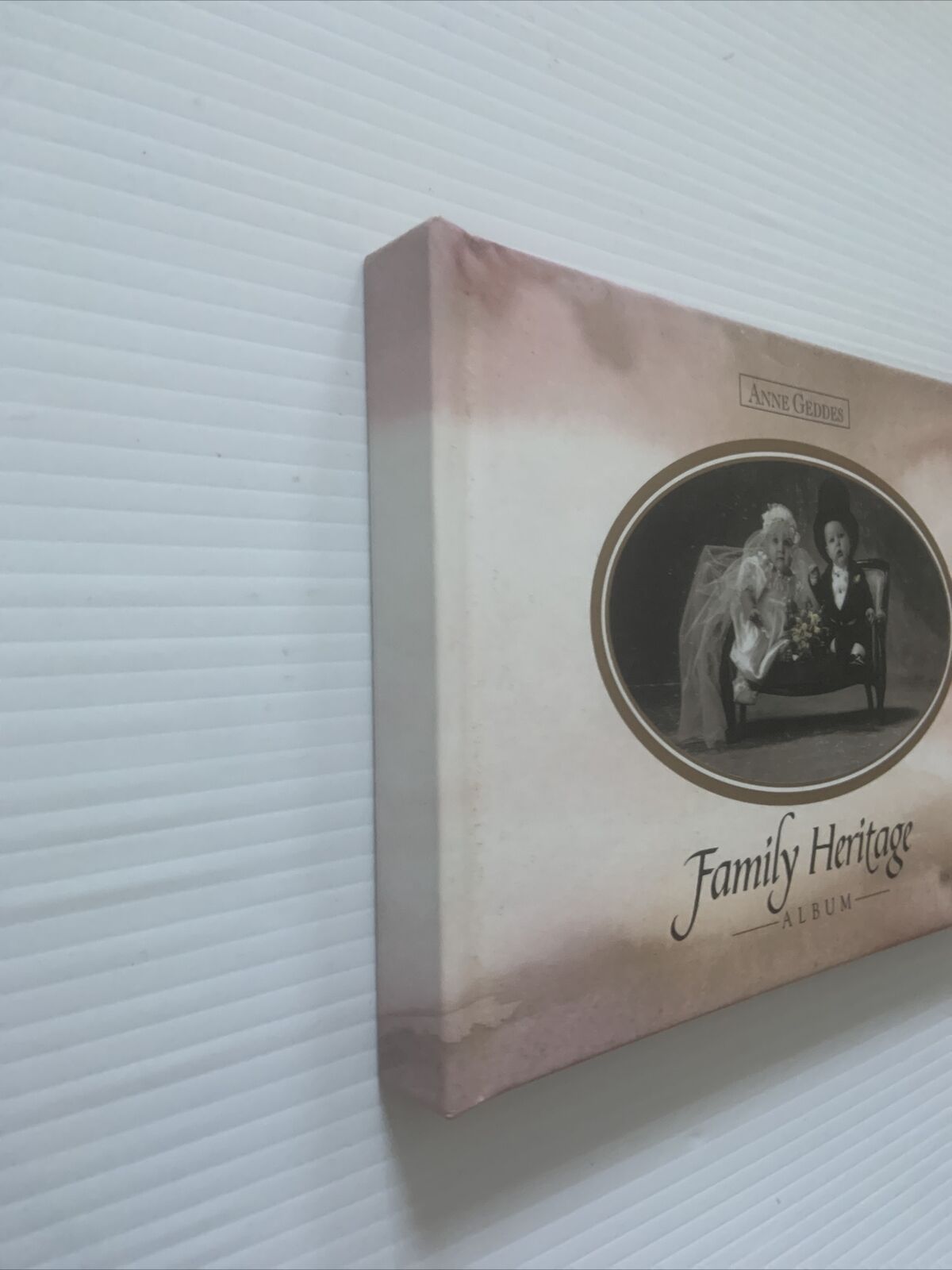Photograph Album ANNE GEDDES Family Heritage 15 Oval Photo