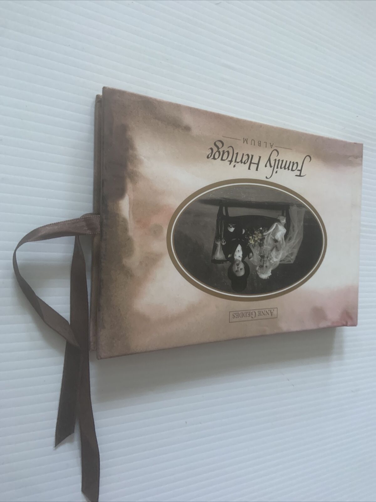 Photograph Album ANNE GEDDES Family Heritage 15 Oval Photo