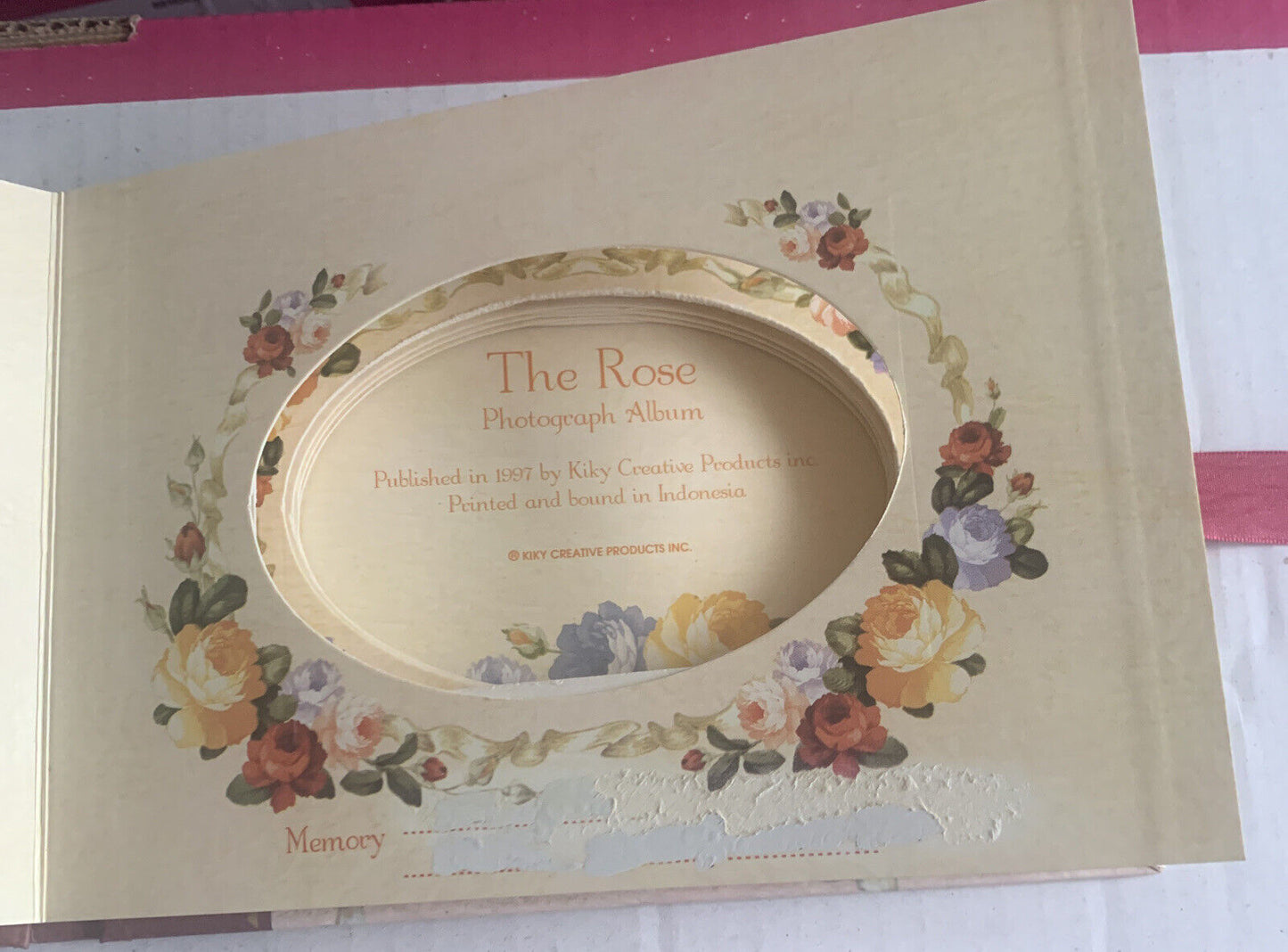 Photograph Album KIKY CREATIVE The Rose Oval Borders 1997 Die Cut Slide In Pics
