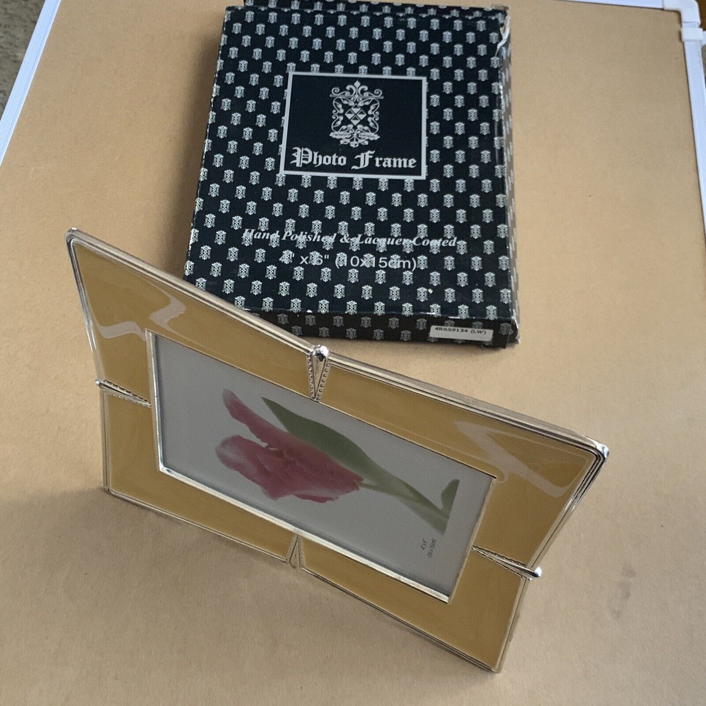 Metal Photo Frame Hand Polished & Yellow Lacquer Coated Gift Box 10x15cm NEW