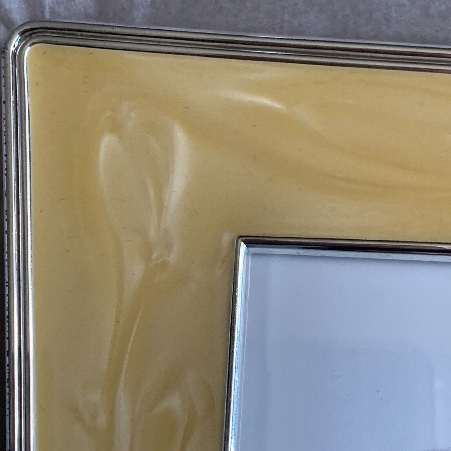 Metal Photo Frame Hand Polished & Yellow Lacquer Coated Gift Box 10x15cm NEW