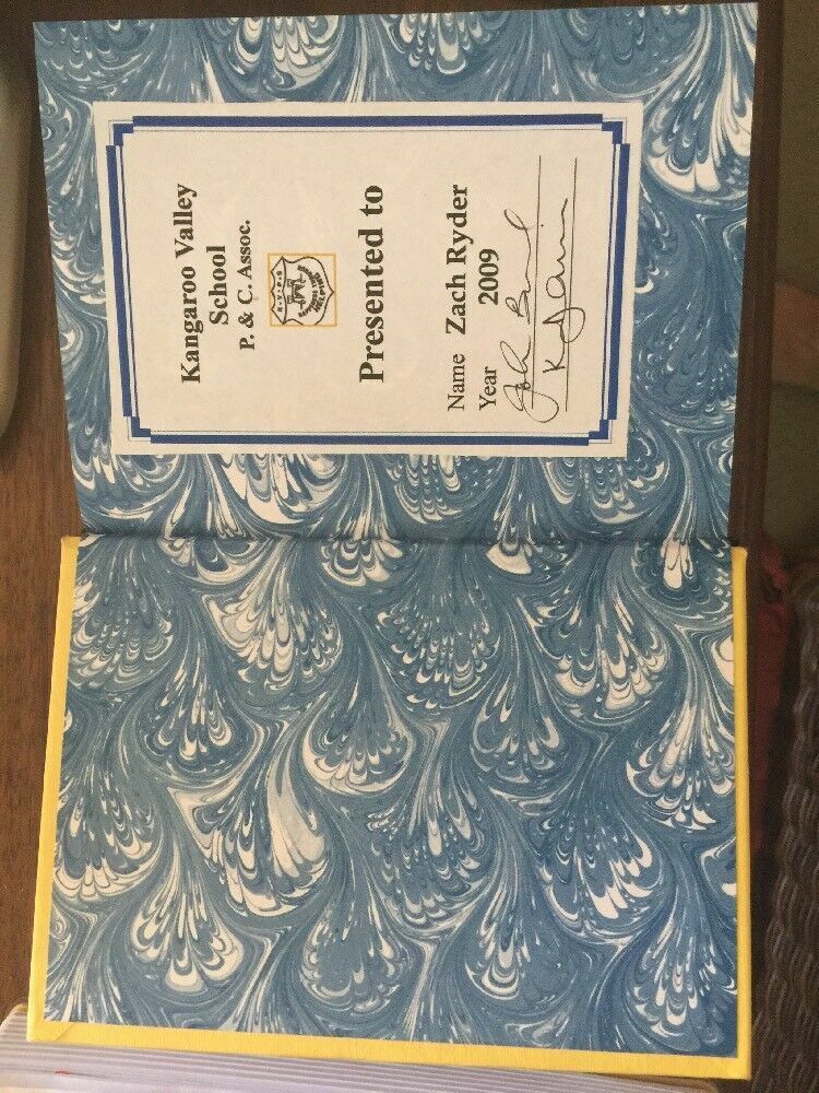 Vintage HC Book THE POCKET DANGEROUS BOOK FOR BOYS By Con & Hal Iggulden 2007