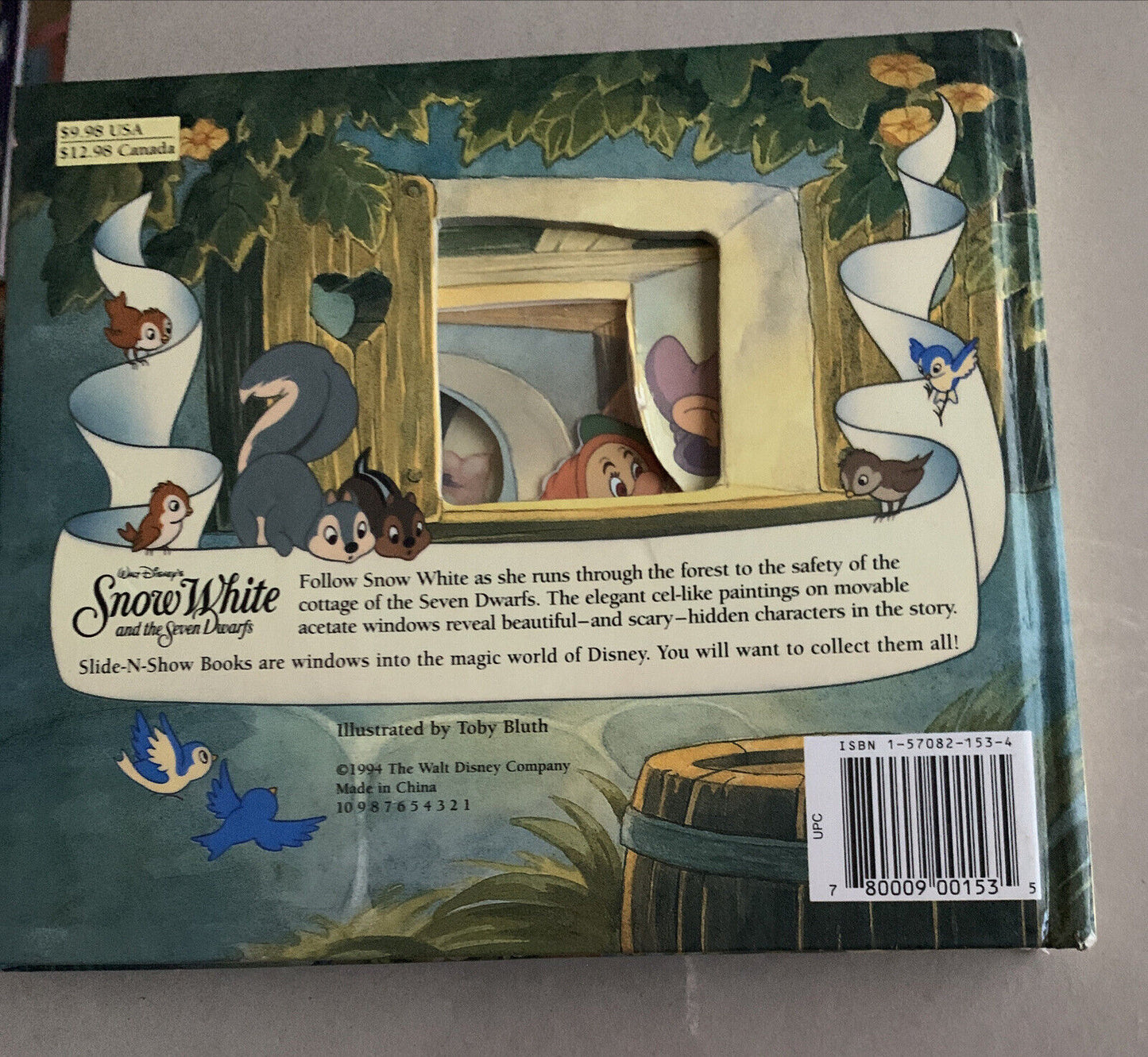 Vintage HC SNOW WHITES ESCAPE Movable Acetate Window Hidden Characters Board