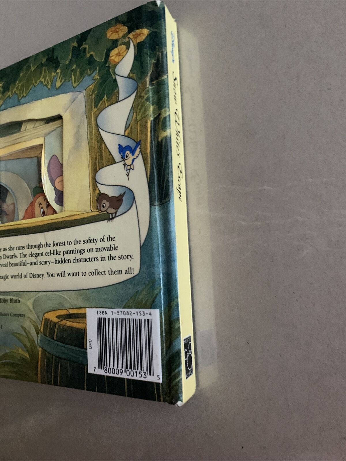 Vintage HC SNOW WHITES ESCAPE Movable Acetate Window Hidden Characters Board