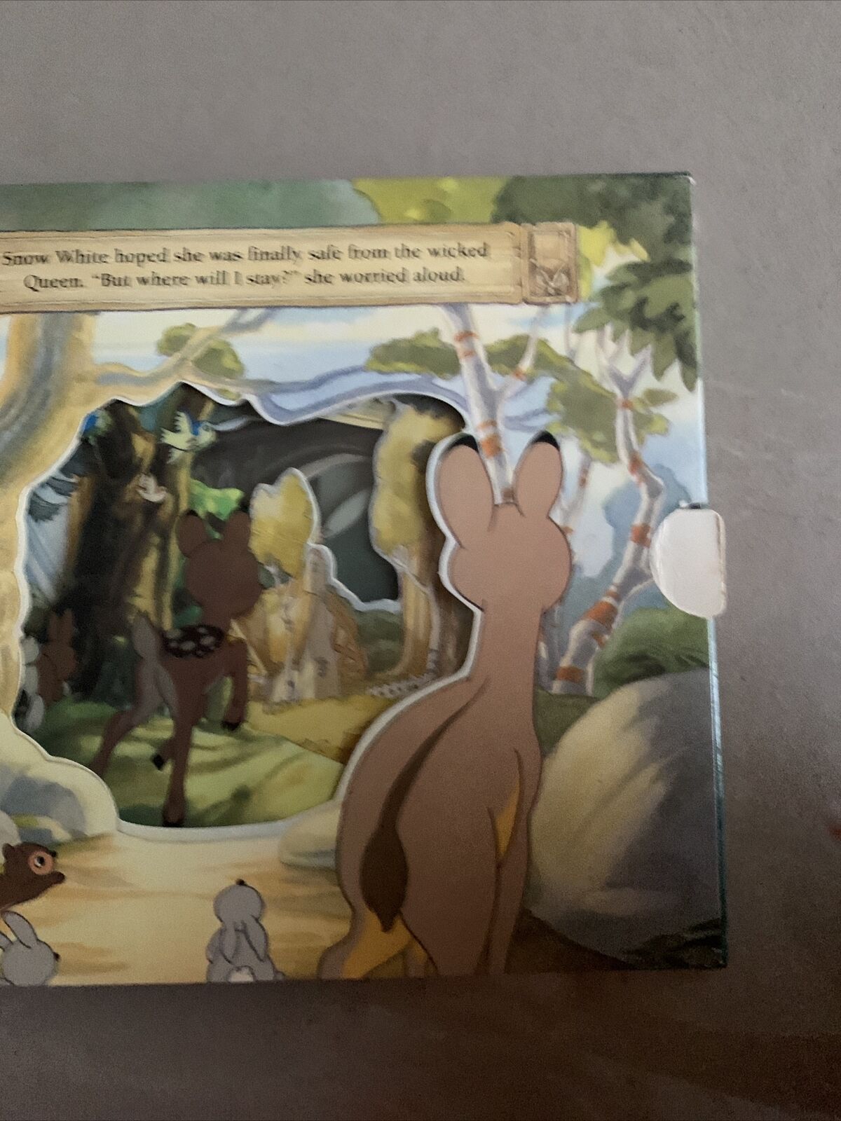 Vintage HC SNOW WHITES ESCAPE Movable Acetate Window Hidden Characters Board