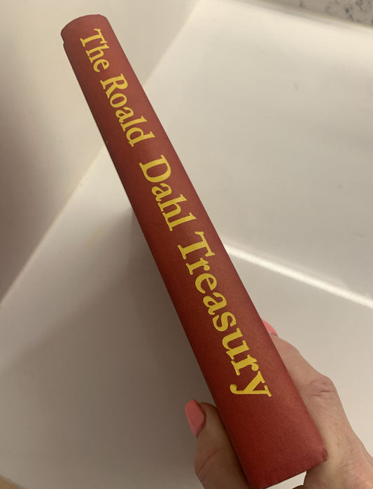 HC Book THE ROALD DAHL TREASURY 1997 LG RED BOARD Illustrated Book