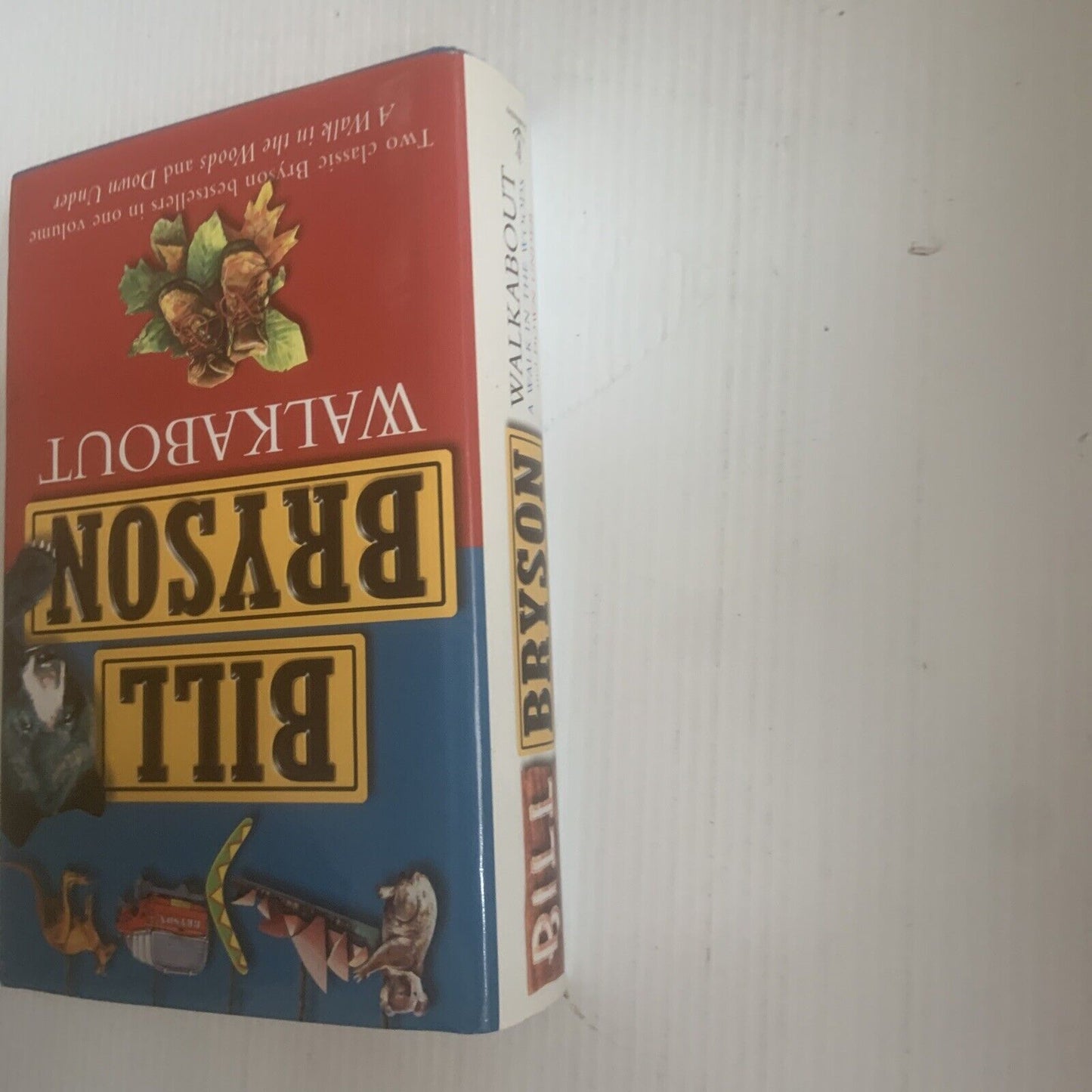 HC WALKABOUT Omnibus Editio A Walk in the Woods & Down Under Bill Bryson 2002 DJ