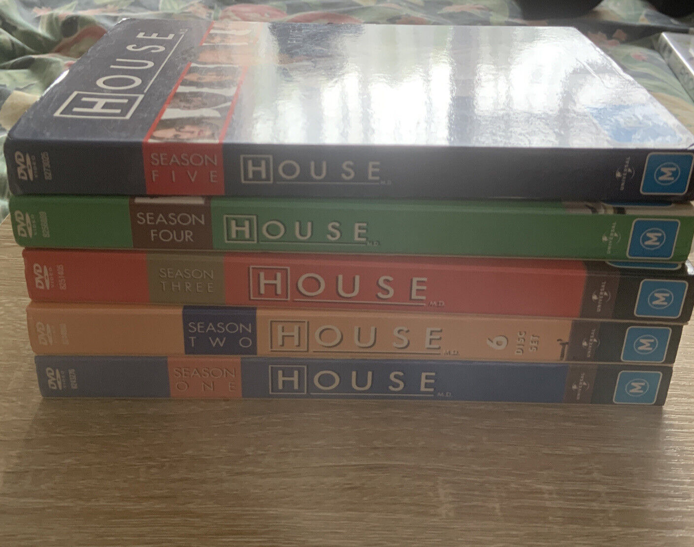 DVD LOT HOUSE MD Seasons 1-5 Bundle R 4 Hugh Laurie Medical TV Series Slip Case
