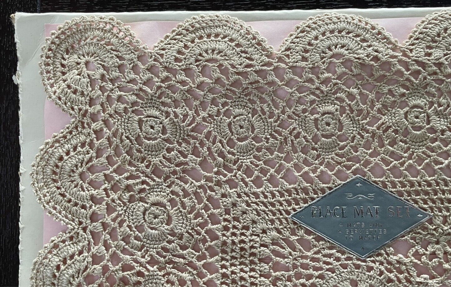 Vintage in Pack 4 Place Mats Beige Handmade Lace & 4 Serviettes Ivory Linen/Lace