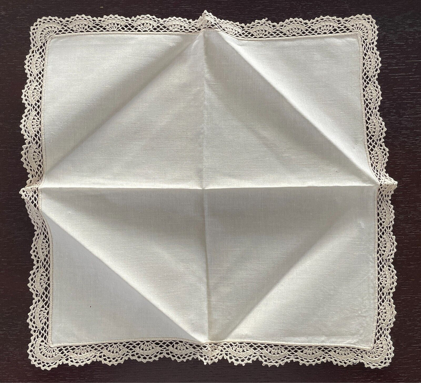 Vintage in Pack 4 Place Mats Beige Handmade Lace & 4 Serviettes Ivory Linen/Lace