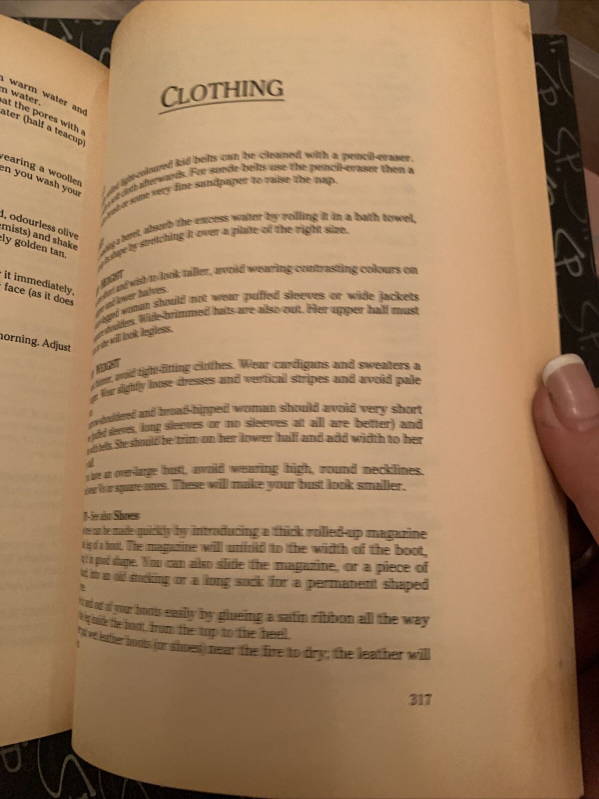 HC Book 4000 Household Hints by Ginette Chevallier Inscribed 1992