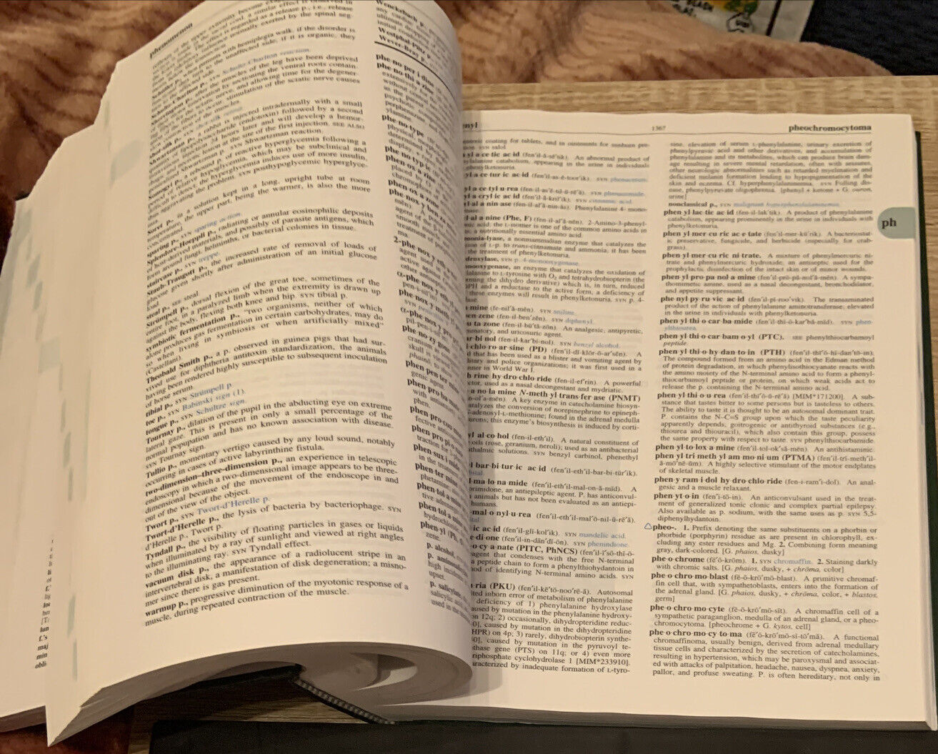 HC Book STEDMANS MEDICAL DICTIONARY 27th Edition Large Reference 2098 Pages