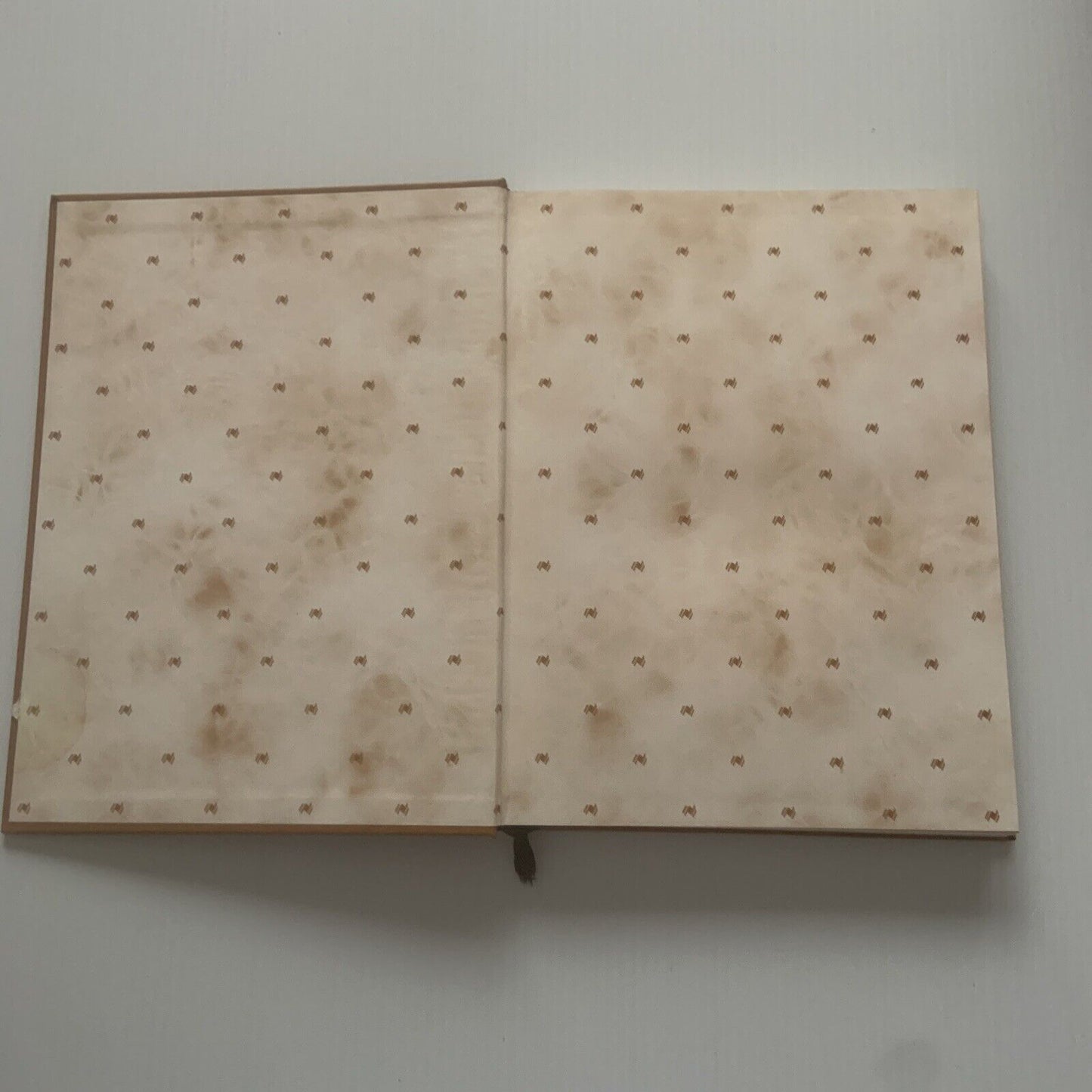 HC Book The Official BICENTENNIAL 1988 Large  Ribbon Birthday Year Vintage