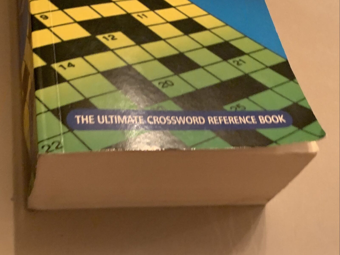 PB Book The ESSENTIAL CROSSWORD SOLVER Reference 2006 English