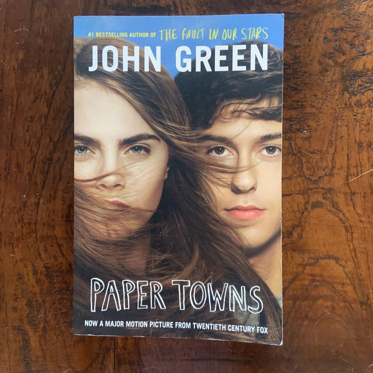 PB Book PAPER TOWNS by John Green Film Tie-in Edition 2015