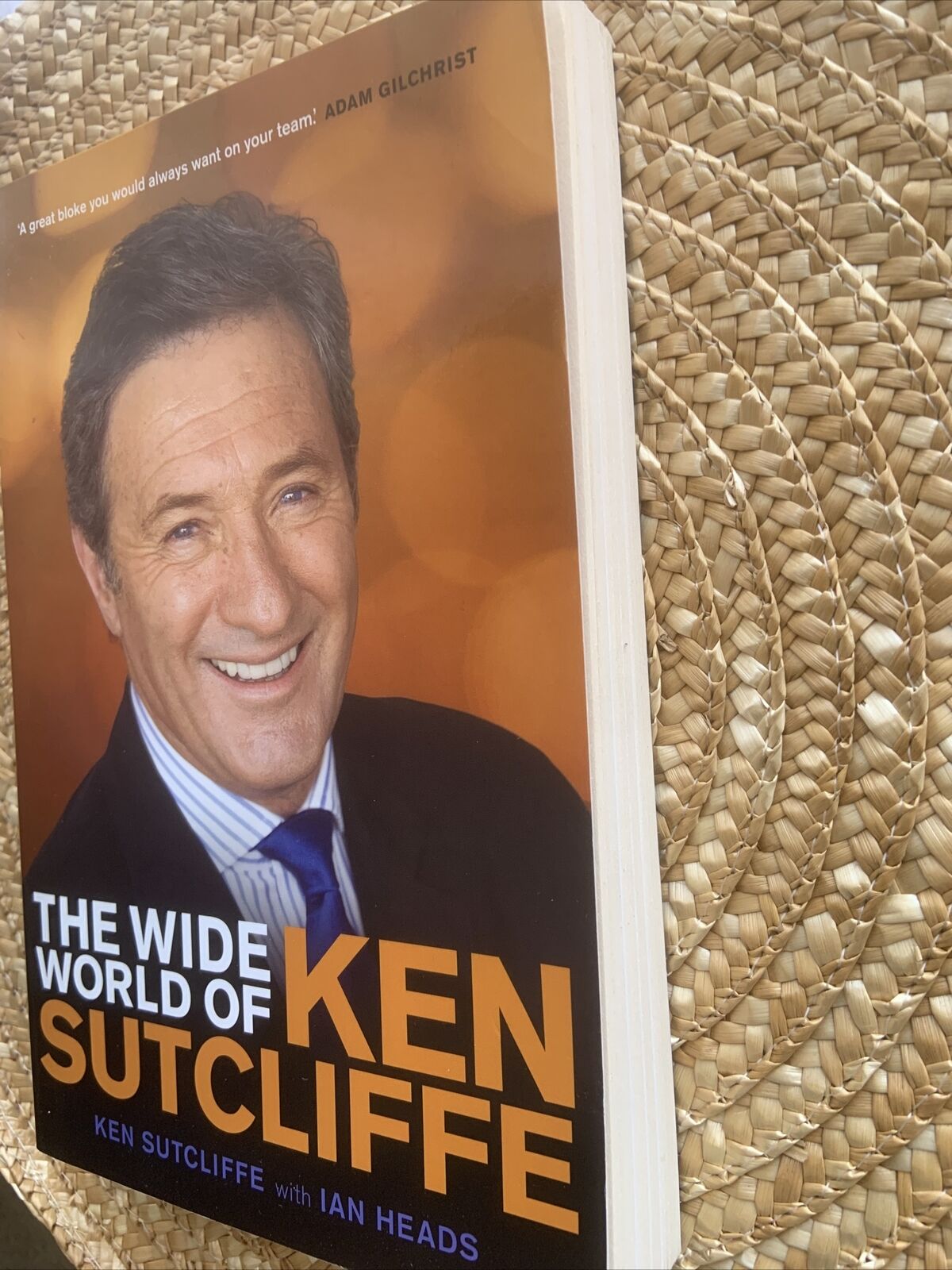PB Book THE WIDE WORLD OF KEN SUTCLIFFE Ken Sutcliffe Ian Heads 2009 1st Edition