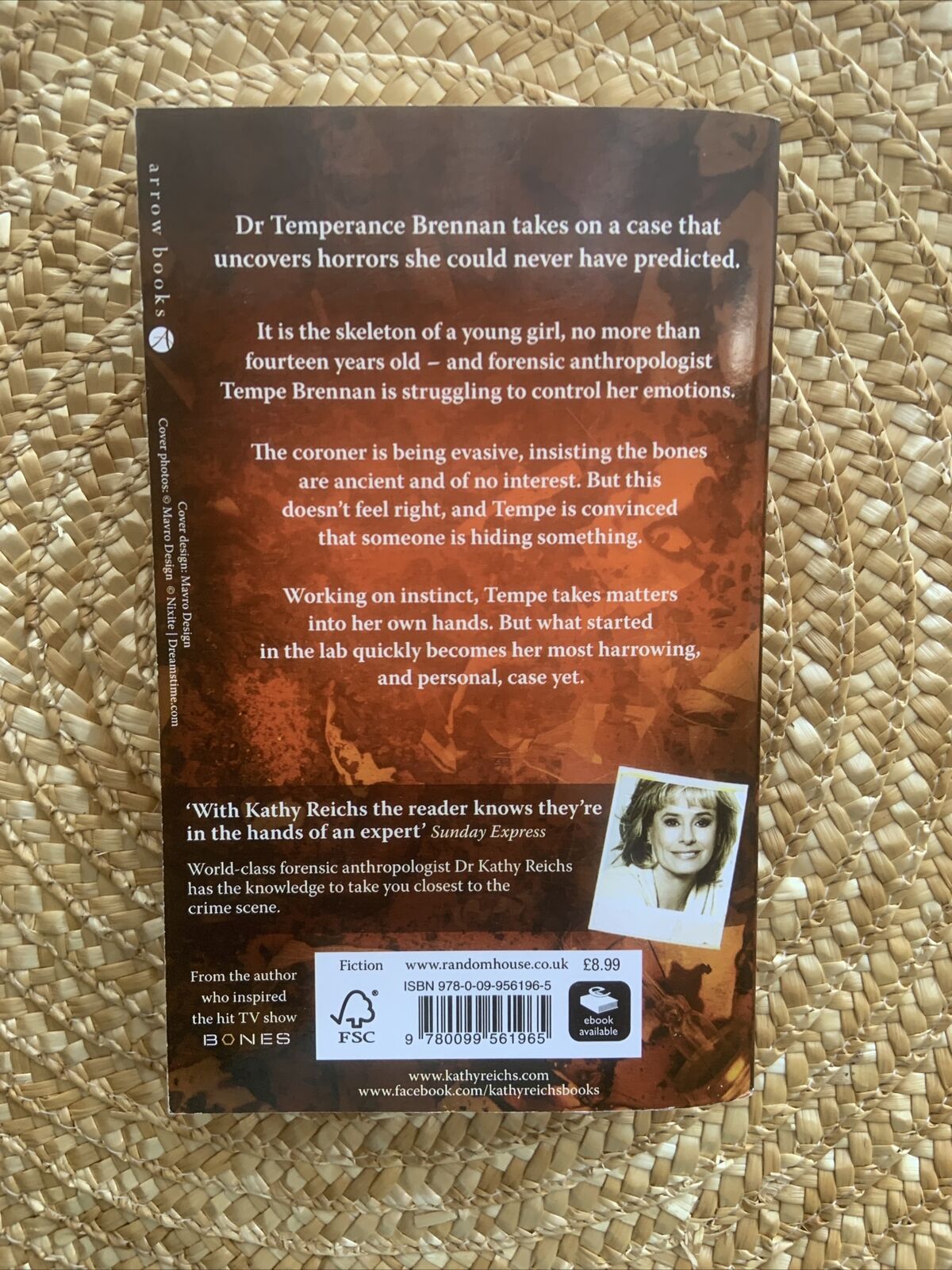 PB BONES TO ASHES Kathy Reichs Dr Temperance Brennan Crime Scene Forensic 2012