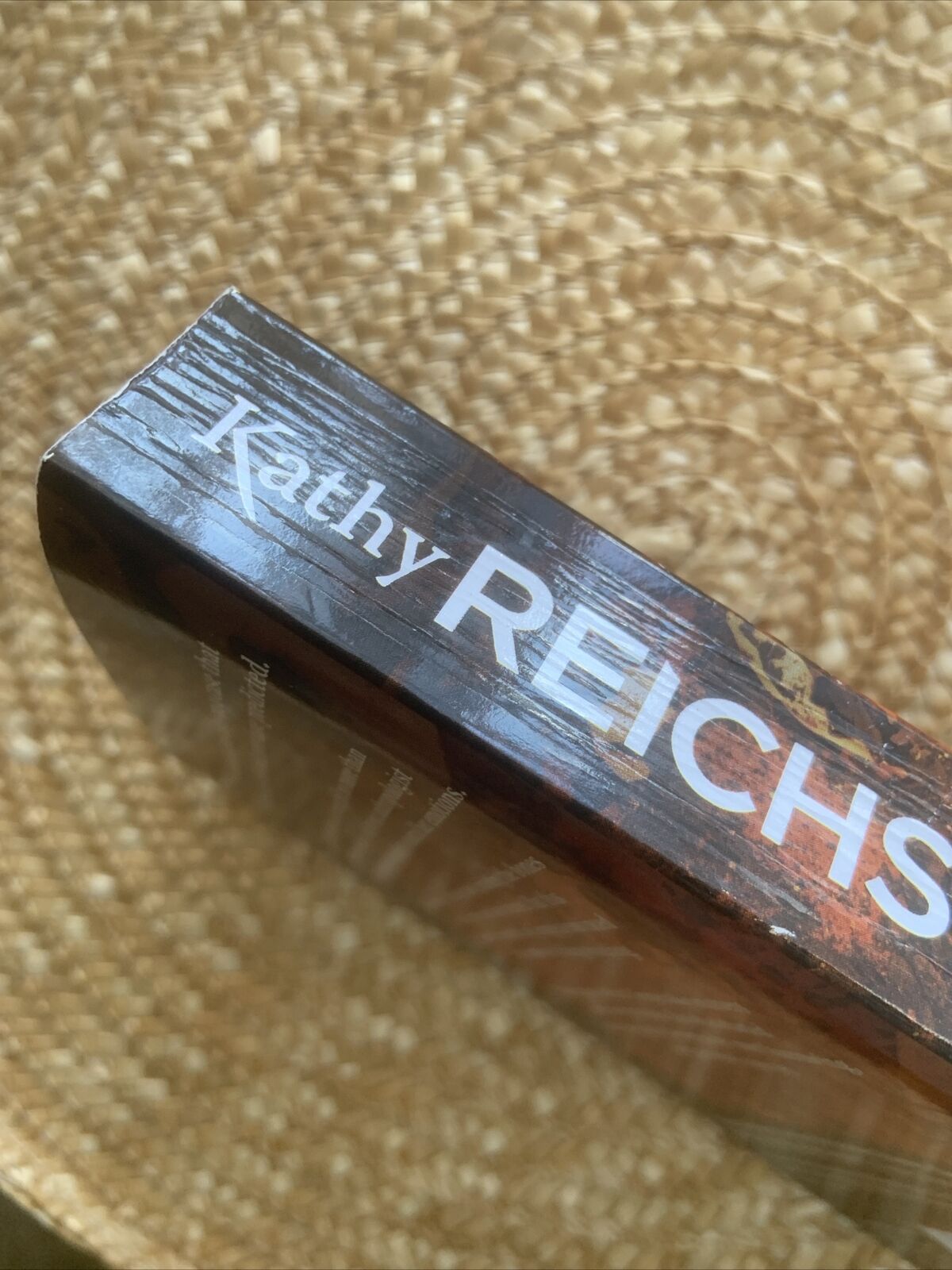 PB BONES TO ASHES Kathy Reichs Dr Temperance Brennan Crime Scene Forensic 2012