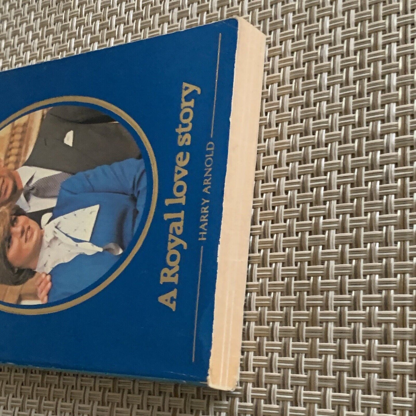 Charles & Diana A Royal Love Story 1981 Souvenir Cuttings Book Princess Of Wales