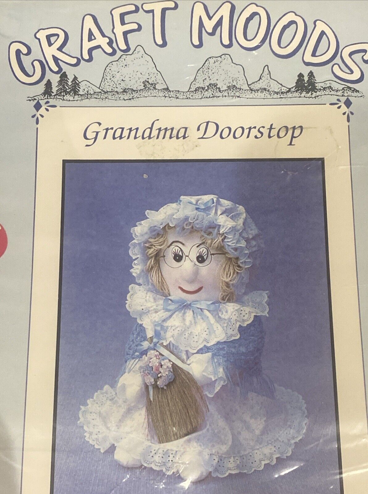 CRAFT MOODS GRANDMA DOORSTOP Pattern + List Caboolture QLD NEW Sealed CM03
