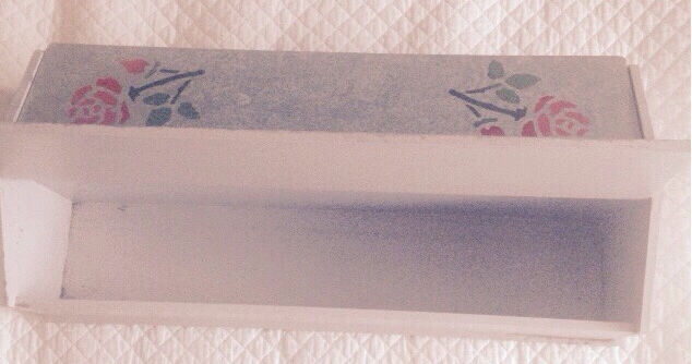 Painted Craftwood Lidded ARTIST CRAFTER BRUSHES TOOL BOX Carry Handle Folk Art