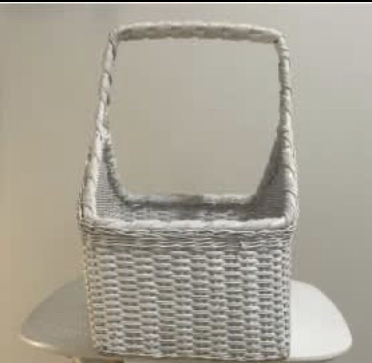 46.5cm Vintage Hand Woven Recrangular Wicker White Market Basket w Handle AE205