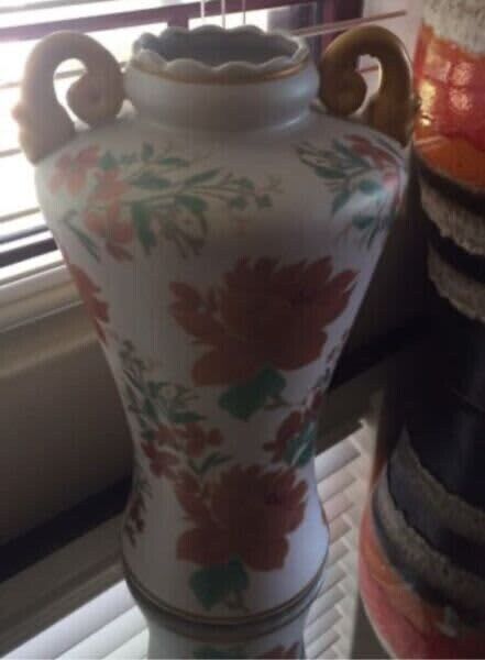 Vintage 30cm Vintage CERAMIC Bisque URN VASE W HANDLES Lovely As New Decorative