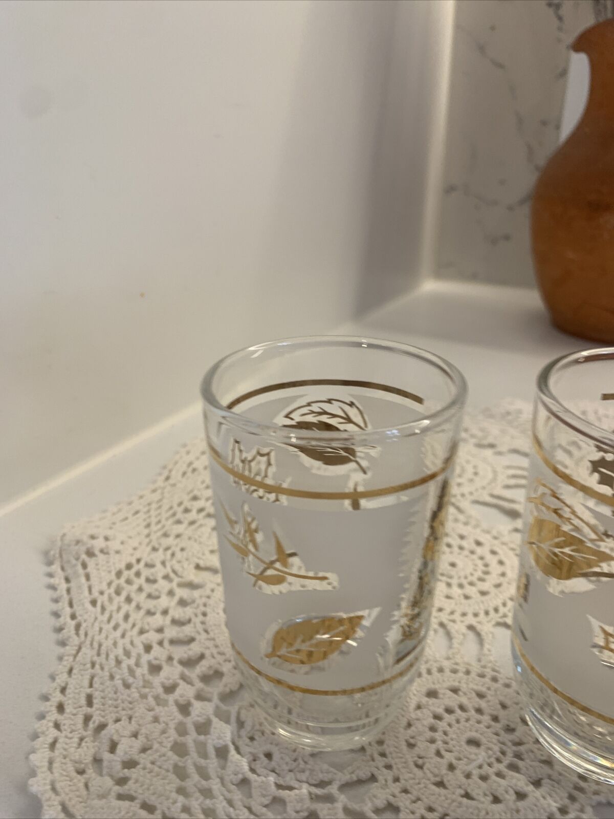 4x MCM 9cm Tumblers Water Wine Glasses  Clear Gold Leaf Pattern White Etching