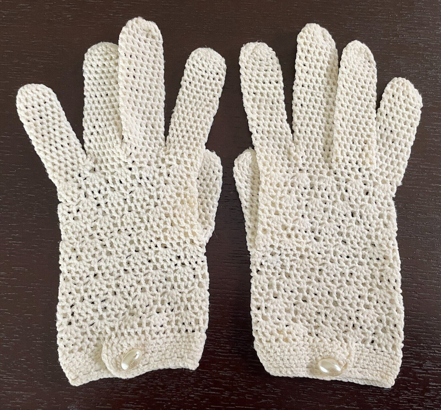 Vintage Crochet Gloves Girls Off White Communion Wedding Gloves Button Trim NEW
