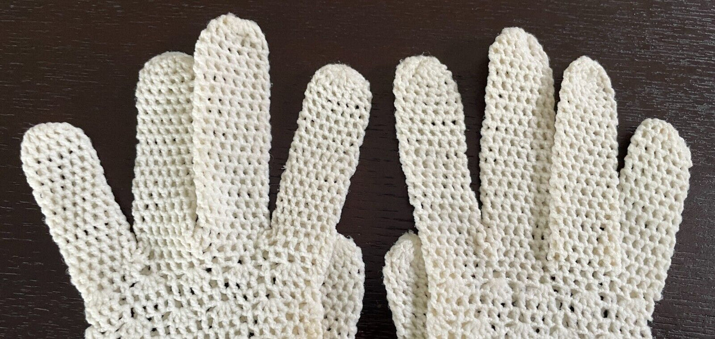 Vintage Crochet Gloves Girls Off White Communion Wedding Gloves Button Trim NEW
