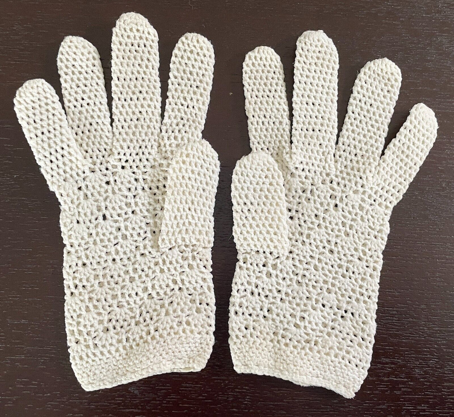 Vintage Crochet Gloves Girls Off White Communion Wedding Gloves Button Trim NEW