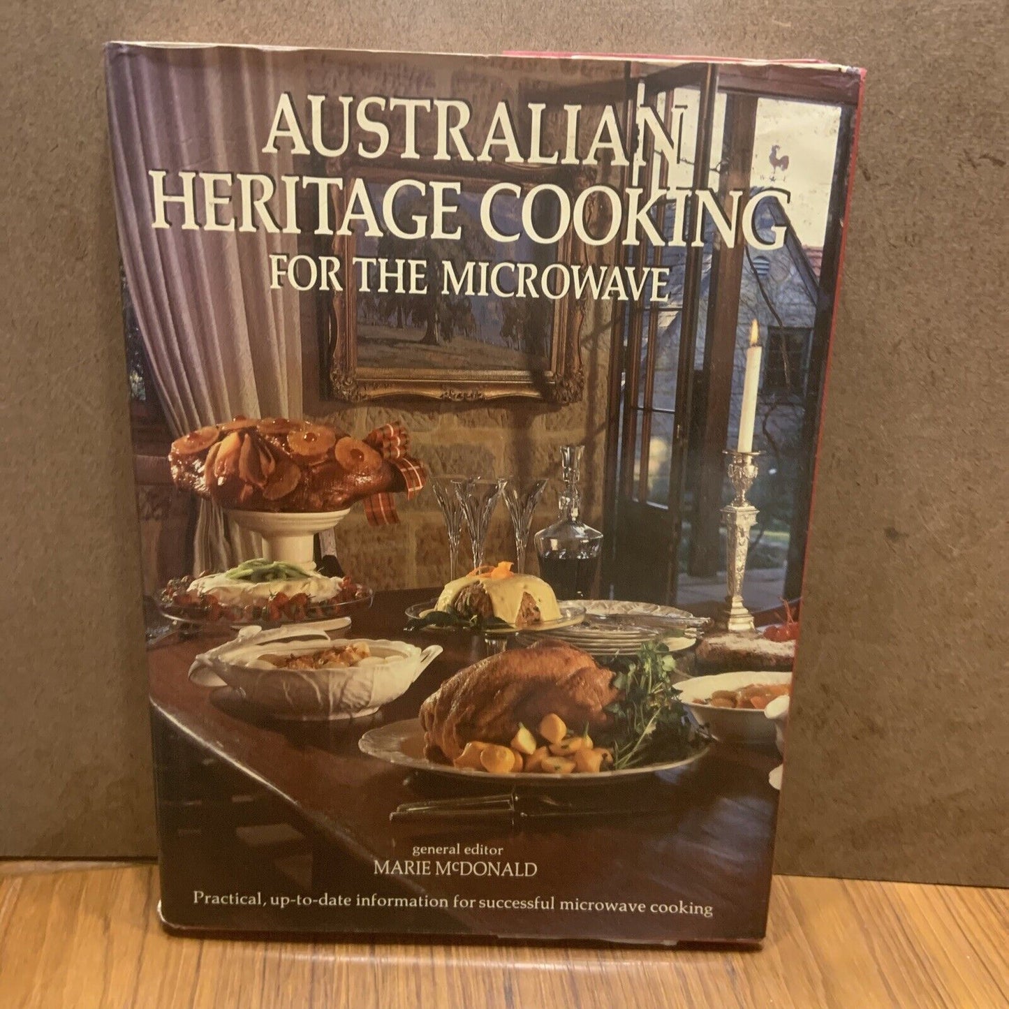 Cookbook AUSTRALIAN HERITAGE COOKING for the Microwave by Marie McDonald LG HC