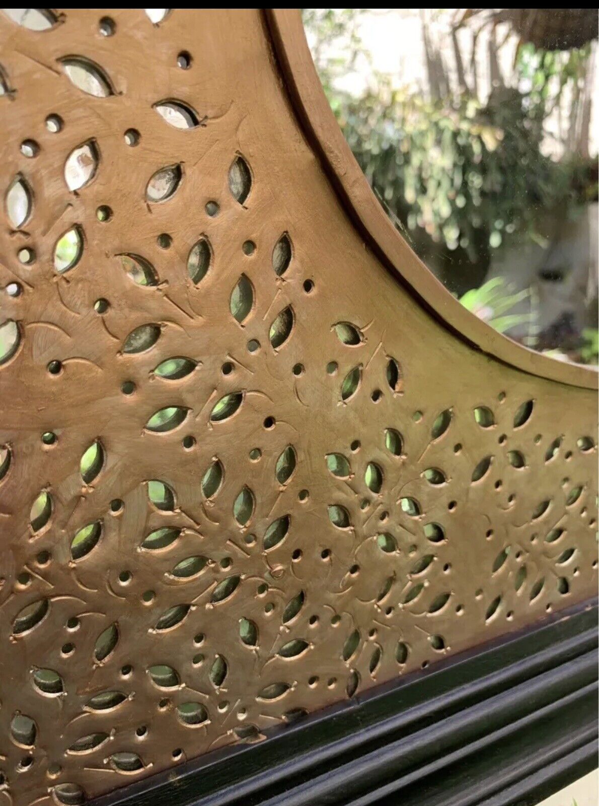 72x57cm Black Wooden Mirror Framed Gold Laser cut Metal Scandinavian DE2
