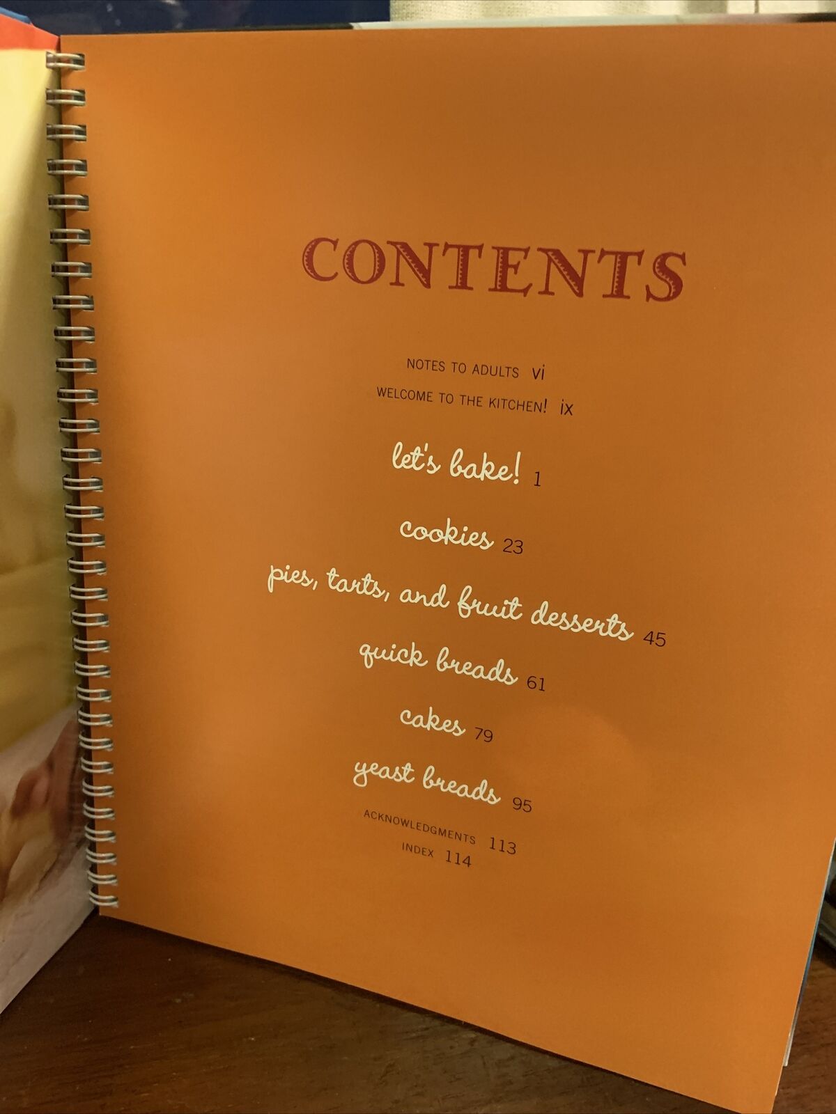 Cookbook BAKING KIDS LOVE By Sur La Table Cindy Mushet & Maren Caruso 2008 HC